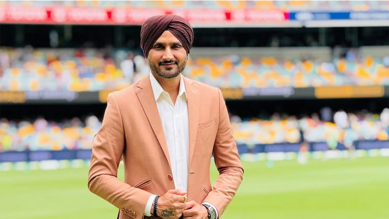 নিজেদের সুবিধামতো পিচ তৈরির অভ্যাস ছাড়তে হবে : হরভজন