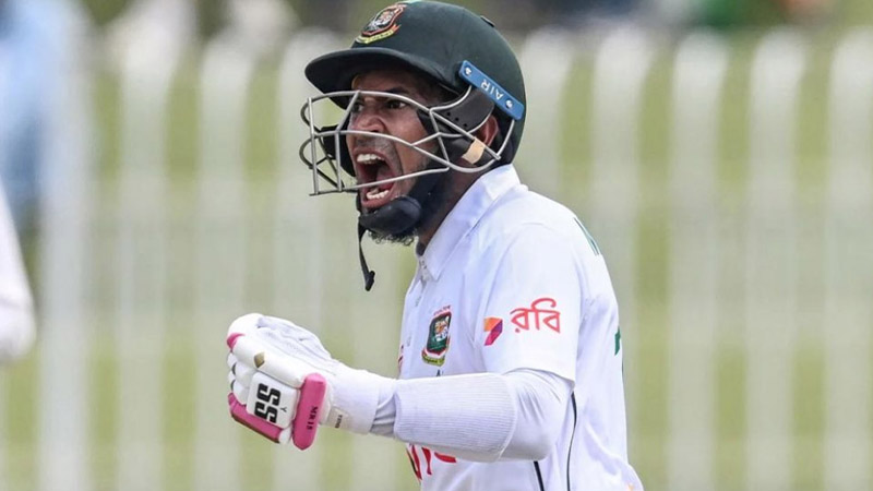 সেঞ্চুরির পর মুশফিকের বুনো উদযাপন