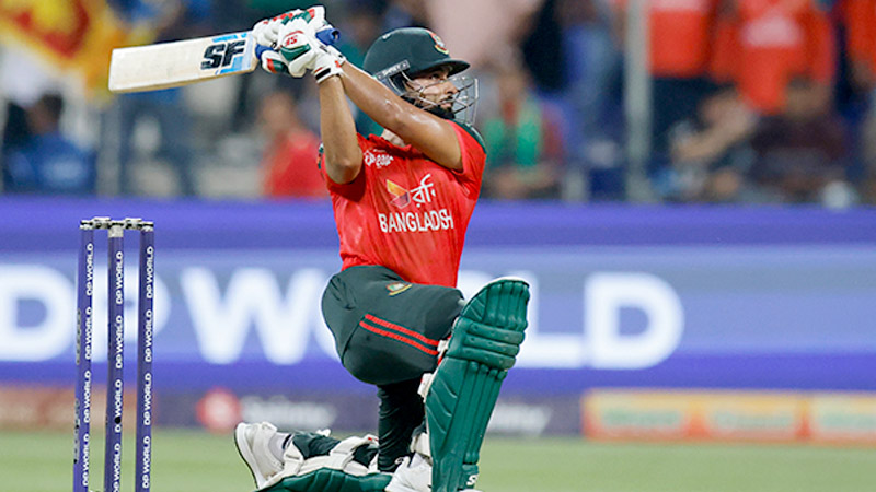 বাঁচা-মরার লড়াইয়ে দলে ফিরলেন শামীম