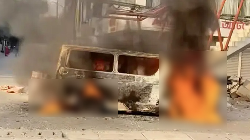 ‘ইঞ্জিন ত্রুটিতে’ আগুন, নিজের নামে চালাল ছাত্রলীগ