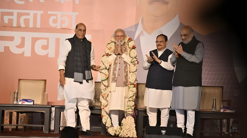 বিহারে বিরোধীদের ডুবিয়ে বিপুল জয় বিজেপি জোটের