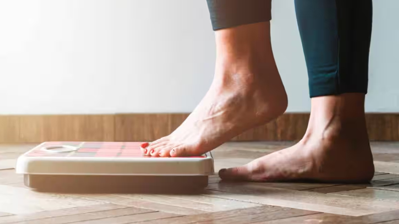 মেয়েরা ঘরে বসে অতিরিক্ত ওজন কমাবে যেভাবে