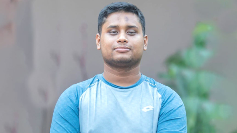 দেশ গড়ার কারিগর শিক্ষকদের দাবি মেনে নিন: হাসনাত আব্দুল্লাহ