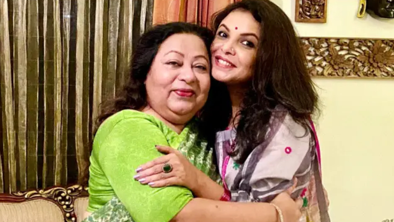 অভিনেত্রী শাওনের মা আর নেই