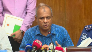 যাবজ্জীবন কারাদণ্ডের মেয়াদ কমানোর চিন্তাভাবনা করছে সরকার: স্বরাষ্ট্র উপদেষ্টা