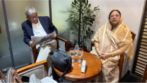 মির্জা ফখরুলের বিদেশ যাত্রা: স্ত্রীর চিকিৎসার জন্য সিঙ্গাপুরে