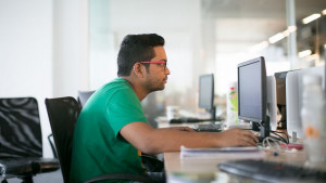 চাকরিতে আস্থা গড়ার কৌশল