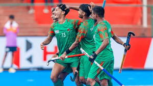 শেষ মুহূর্তের চাপ সামলে বাংলাদেশের দারুণ জয়