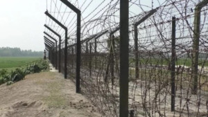 কুড়িগ্রাম সীমান্তে ২ বাংলাদেশিকে আটক করেছে বিএসএফ