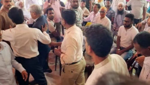 আইনজীবী সমিতি নির্বাচন ঘিরে উত্তেজনা, মনোনয়ন দাখিলে বাধার অভিযোগ