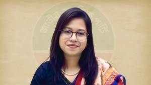 বিধানের বাধায় আটকে যাচ্ছেন মনিরা শারমিন!