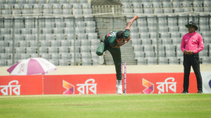 নাহিদের ৫ উইকেটে ২০০-এর আগেই গুটিয়ে গেল নিউজিল্যান্ড