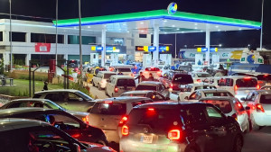 পাকিস্তানে জ্বালানির মূল্যবৃদ্ধি—পেট্রোল ৪৩%, ডিজেল ৫৫%