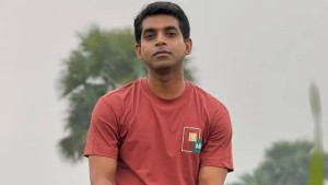 মহাসড়কের পাশ থেকে কাস্টমস কর্মকর্তার মরদেহ উদ্ধার