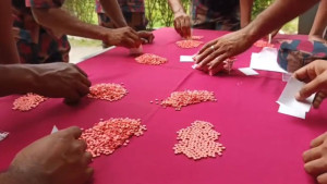 যাত্রীবাহী বাসে মিলল বিপুল পরিমান ইয়াবা