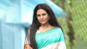 হজ করতে যাচ্ছেন চিত্রনায়িকা চম্পা