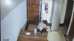 নিজের অস্ত্রের গুলিতে পুলিশ সদস্য নিহত