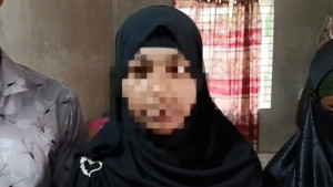 মাদরাসা শিক্ষকের বিরুদ্ধে যৌন হয়রানির অভিযোগ করায় মারধর, বাড়ি ভাঙচুর