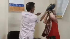 কলেজ শিক্ষিকাকে পেটানোর ঘটনায় বিএনপি নেতাকে বহিষ্কার