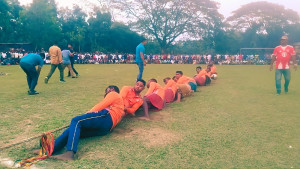 বৈশাখী আমেজে ঐতিহ্যবাহী রশি টানাটানি