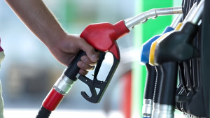 সারাদেশে অবৈধ মজুতকৃত ৪,৬৯,০৪২ লিটার জ্বালানি তেল উদ্ধার