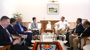 প্রধানমন্ত্রীর সঙ্গে এশিয়ান ইনফ্রাস্ট্রাকচার ইনভেস্টমেন্ট ব্যাংকের প্রতিনিধি দলের সাক্ষাৎ