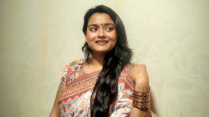 দরজা ভেঙে উদ্ধার ঢাবি ছাত্রীর মরদেহ, চিরকুটে শিক্ষক ও সহপাঠীর নাম