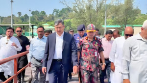 স্থবির টেকনাফ স্থলবন্দর পরিদর্শন স্বরাষ্ট্রমন্ত্রীর