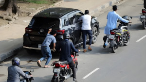 জ্বালানি তেলের বর্তমান মজুতে চলবে কয়দিন