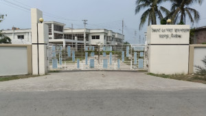 উদ্বোধনের আড়াই বছরেও চালু হয়নি হাসপাতাল, চুরি হচ্ছে যন্ত্রাংশ