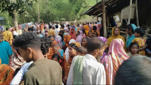 ২ শিশু সন্তানসহ দম্পতিকে গলা কেটে হত্যা