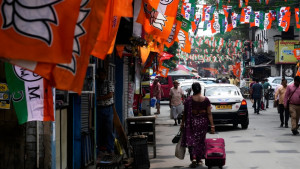 লাখো মানুষের ভোটাধিকার হরণের ক্ষোভ নিয়ে কাল ভোট শুরু হচ্ছে পশ্চিমবঙ্গে