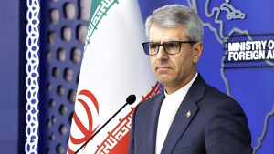 ‘প্রয়োজনীয় শর্ত’ পূরণ হলেই ওয়াশিংটনের সঙ্গে আলোচনায় বসবে তেহরান