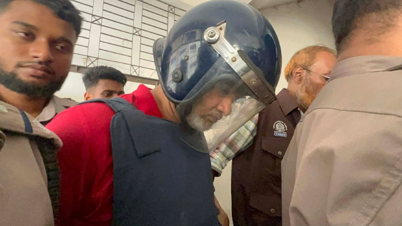 হাদি হত্যাকাণ্ড: অস্ত্র বিক্রেতা হেলাল ৩ দিনের রিমান্ডে