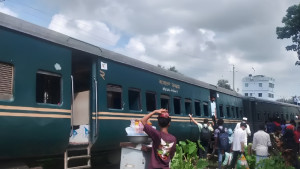 গফরগাঁওয়ে ট্রেনের বগি লাইনচ্যুত, ঢাকা-ময়মনসিংহ রুটে ট্রেন চলাচল বন্ধ