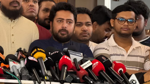 বিএনপি হয়তো ভারতকে ভয় পাচ্ছে: নাহিদ ইসলাম