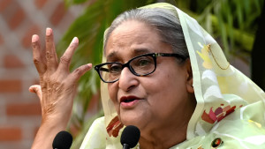 শেখ হাসিনা চাইলেই কী দেশে ফিরতে পারবেন