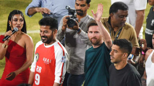 মেসিকে দেখতে না পারায় এবার টাকা ফেরত পাবেন ৩৩ হাজার দর্শক