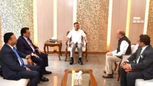 হাদি হত্যার আসামি ও হাসিনাকে দ্রুত ফিরিয়ে দেওয়ার তাগিদ ঢাকার