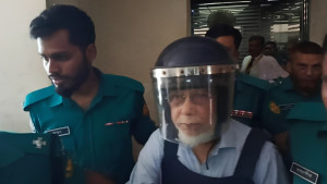 দেশত্যাগ করতে পারবেন না বিচারপতি খায়রুল হক