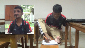 পা দিয়ে লিখেই একের পর এক সাফল্য মানিকের, হতে চান দেশসেরা প্রকৌশলী