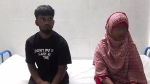 রোগী সেজে ভর্তি, রাতে হাসপাতালের কেবিনে প্রেমিকা নিয়ে যুবকের অবস্থান!