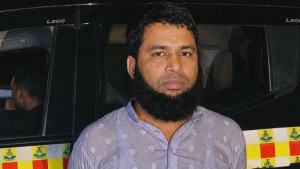 খালি বাসায় ঢুকে স্কুলছাত্রীকে ধর্ষণের অভিযোগ, প্রতিবেশী গ্রেপ্তার