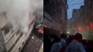 বংশালে গোডাউনে ভয়াবহ আগুন, নিয়ন্ত্রণে ৭ ইউনিট