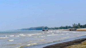 বঙ্গোপসাগরে ট্রলারডুবিতে জেলের মুত্যু, নিখোঁজ ১