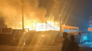 নীলা মার্কেটে ভয়াবহ অগ্নিকাণ্ড