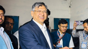 বড় ব্যবধানে জয়ের পথে সালাহউদ্দিন আহমদ