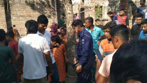 নেশার টাকার জন্য বাবাকে কুপিয়ে হত্যা