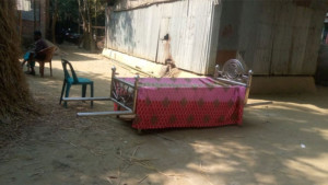 সম্পত্তি ভাগাভাগি শেষে ৩০ ঘণ্টা পর বাবার দাফন