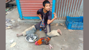 প্রতিবন্ধী রায়হানের কাঁধে সংসারের হাল